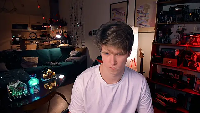 Snapshot of Breston_Sweet chatting on 12-28-24, 06:50 Breston Sweet online show from 12-28-24, 06:50