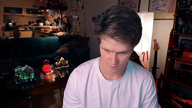 Snapshot of Breston_Sweet chatting on 12-29-24, 07:32 Breston Sweet online show from 12-29-24, 07:32