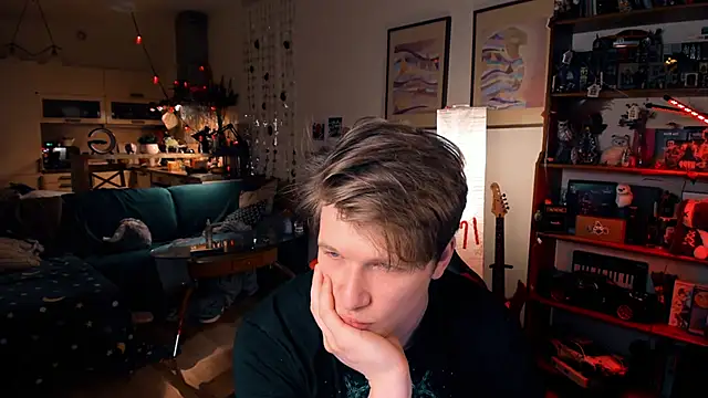 Snapshot of Breston_Sweet chatting on 01-02-25, 10:11 Breston Sweet online show from 01-02-25, 10:11