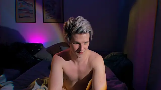 Snapshot of Breston_Sweet chatting on 09-19-25, 07:47 Breston Sweet online show from 09-19-25, 07:47