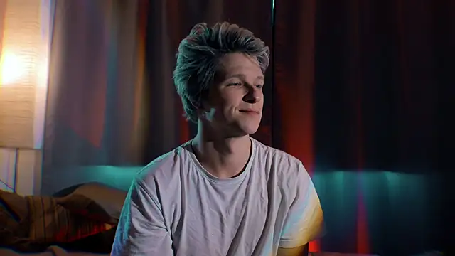 Snapshot of Breston_Sweet chatting on 09-25-25, 04:38 Breston Sweet online show from 09-25-25, 04:38