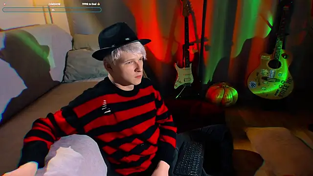 Snapshot of Breston_Sweet chatting on 10-31-25, 07:48 Breston Sweet online show from 10-31-25, 07:48