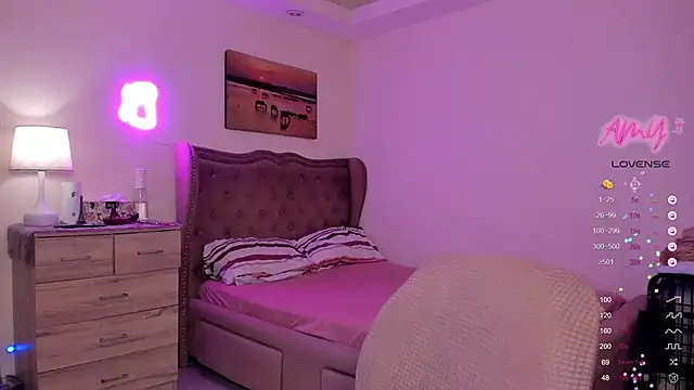 Snapshot of BombshellPH chatting on 03-09-25, 09:13 BombshellPH online show from 03-09-25, 09:13