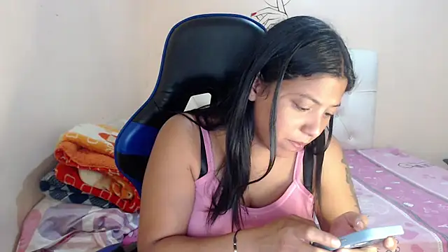 Leylafourniert online show from 12-22-25, 07:00