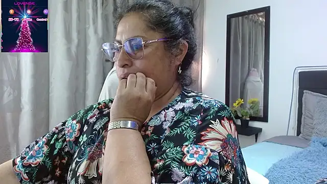 Keyla01  online show from 01-06-26, 06:00