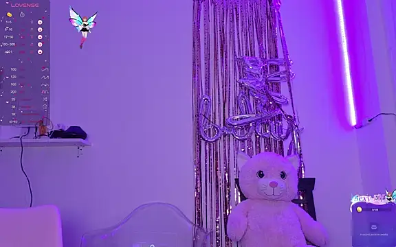 Snapshot of martiiaciar chatting on 03-10-26, 04:06 martiiaciar online show from 03-10-26, 04:06