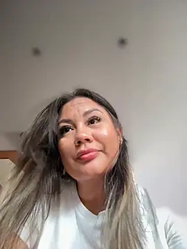 Snapshot of ValeryGrey chatting on 03-05-26, 06:15 ValeryGrey online show from 03-05-26, 06:15