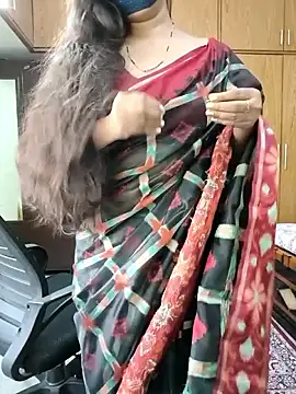 Snapshot of yoursana- chatting on 10-07-25, 03:25 yoursana- online show from 10-07-25, 03:25