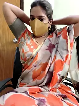 Snapshot of yoursana- chatting on 10-27-25, 04:38 yoursana- online show from 10-27-25, 04:38