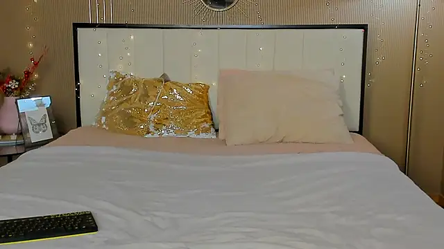 Snapshot of mailymilf chatting on 11-23-25, 12:05 mailymilf online show from 11-23-25, 12:05