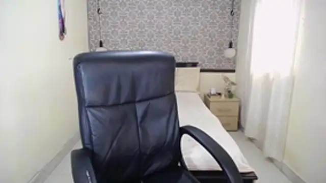 EvaFoxter online show from 11-06-25, 03:35