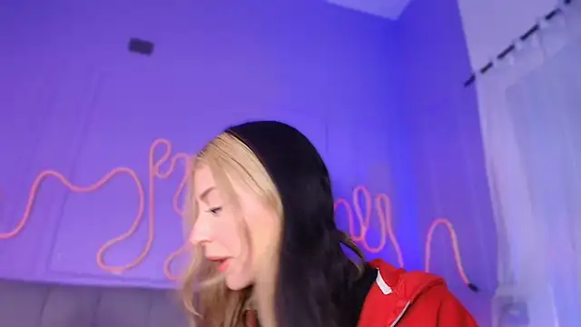 Sofly s online show from 05-01-26, 12:43