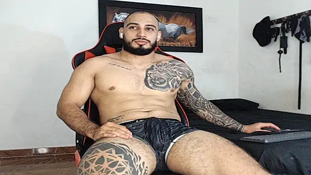 Snapshot of leonidas_18k chatting on 12-11-24, 06:04 leonidas 18k online show from 12-11-24, 06:04