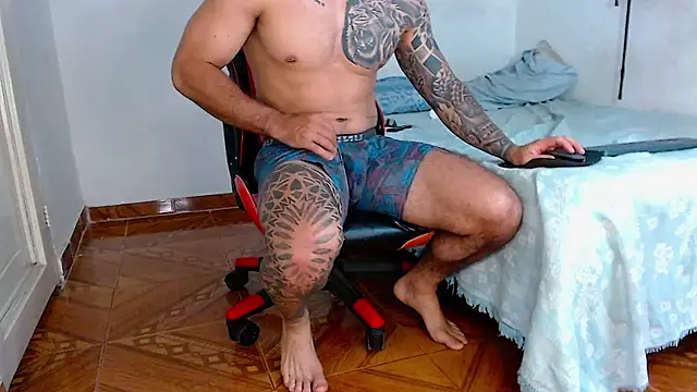 Snapshot of leonidas_18k chatting on 01-22-25, 05:05 leonidas 18k online show from 01-22-25, 05:05