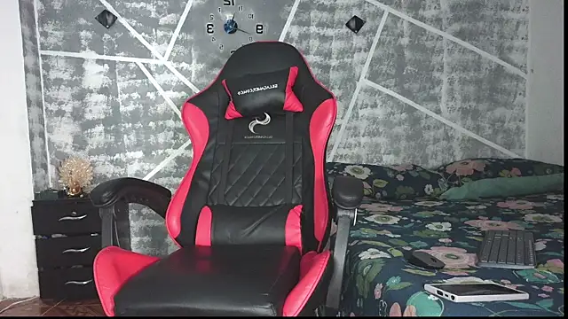 leonidas 18k online show from 10-25-25, 04:46