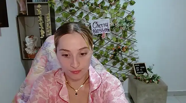 Snapshot of Ashleysoy chatting on 03-19-25, 03:09 Ashleysoy online show from 03-19-25, 03:09