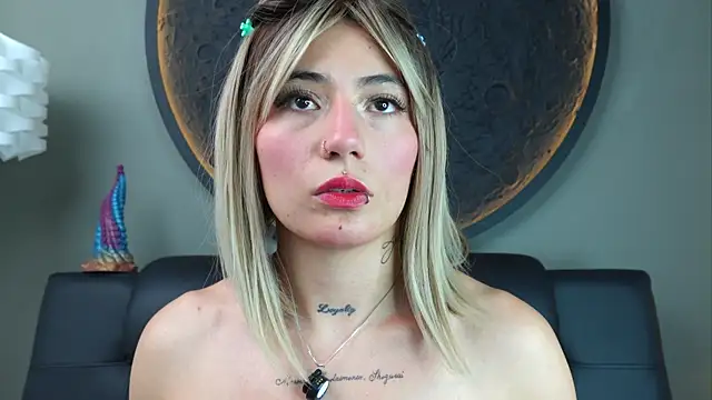 miss sharlotte18 online show from 11-22-25, 06:07