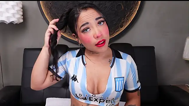 Snapshot of miss_vaiolette chatting on 07-11-26, 10:18 miss vaiolette online show from 07-11-26, 10:18