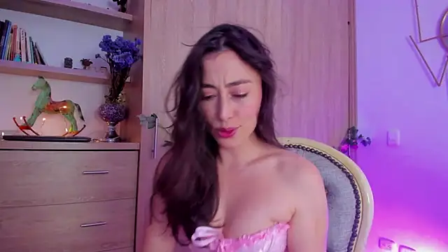 Amatiista online show from 03-07-26, 04:59