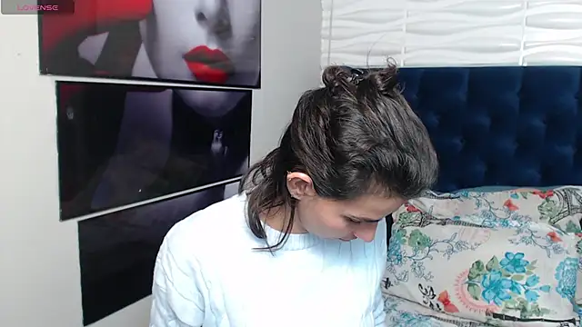 Eva-Williams online show from 02-13-25, 02:45