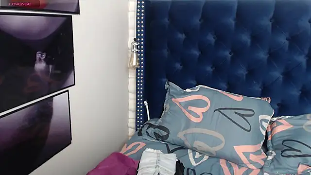 Eva-Williams online show from 02-24-25, 09:41