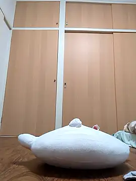 Snapshot of lioncake1221 chatting on 11-20-25, 07:41 lioncake1221 online show from 11-20-25, 07:41