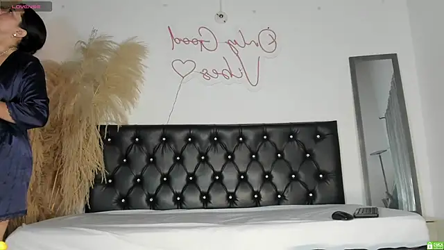 Bianka olivetto021 online show from 09-19-25, 01:51