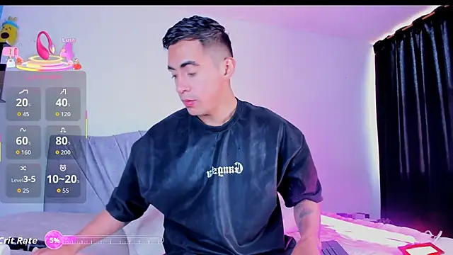 Snapshot of Andy_naughty1 chatting on 09-26-25, 05:39 Andy naughty1 online show from 09-26-25, 05:39