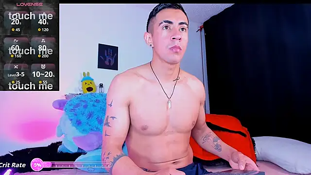 Snapshot of Andy_naughty1 chatting on 10-31-25, 04:35 Andy naughty1 online show from 10-31-25, 04:35