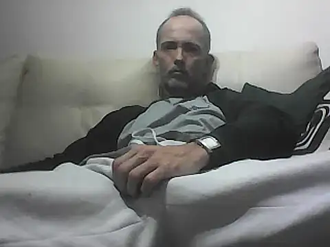 Snapshot of latinx44 chatting on 03-19-25, 05:52 latinx44 online show from 03-19-25, 05:52