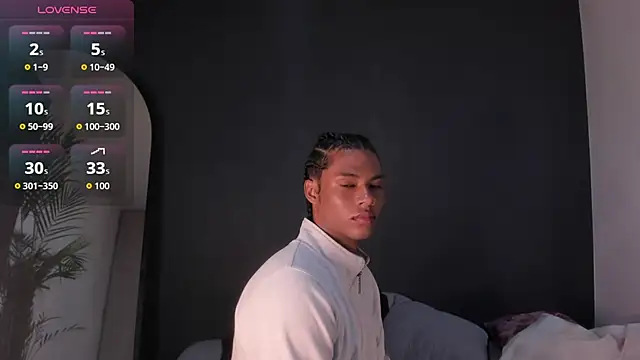 Lucas eevans online show from 10-10-25, 01:21