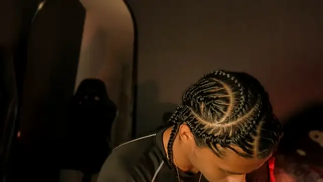 Snapshot of Lucas_eevans chatting on 02-10-26, 01:10 Lucas eevans online show from 02-10-26, 01:10