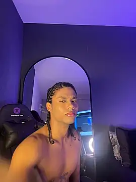 Snapshot of Lucas_eevans chatting on 02-13-26, 12:56 Lucas eevans online show from 02-13-26, 12:56