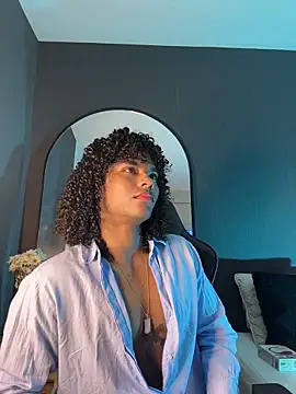 Snapshot of Lucas_eevans chatting on 03-05-26, 01:18 Lucas eevans online show from 03-05-26, 01:18