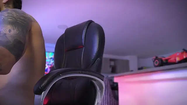 Frank Farrell online show from 10-18-25, 09:04