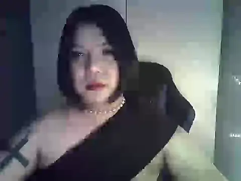 StrawberryWine07 online show from 02-04-25, 05:10