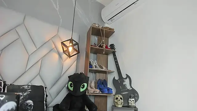 MirandaHaguen online show from 03-22-25, 03:52