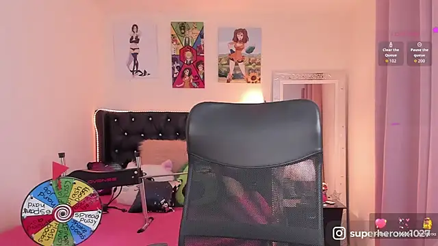 Snapshot of superheroxx chatting on 10-08-25, 01:25 superheroxx online show from 10-08-25, 01:25