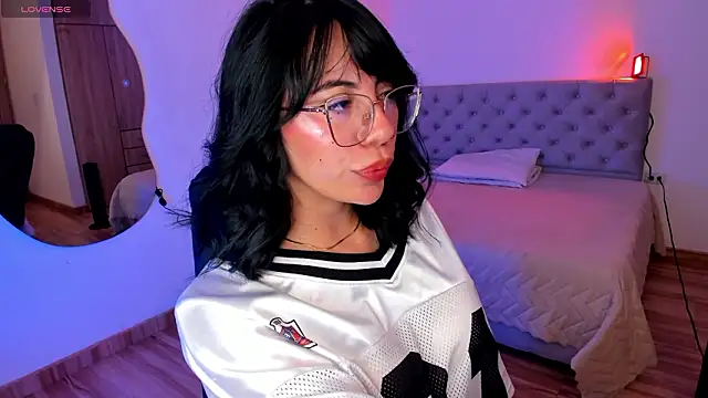 Silvanna-Moree online show from 03-11-26, 03:07