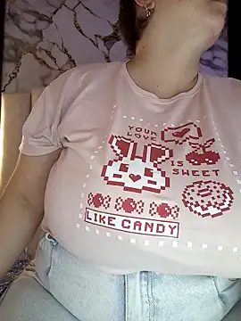 Snapshot of mollieblue69 chatting on 02-20-26, 01:11 mollieblue69 online show from 02-20-26, 01:11