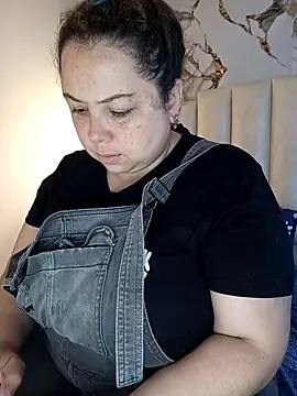 Snapshot of mollieblue69 chatting on 03-09-26, 12:53 mollieblue69 online show from 03-09-26, 12:53