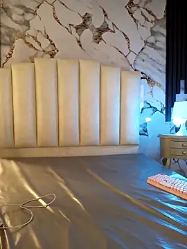 Snapshot of mollieblue69 chatting on 03-20-26, 01:05 mollieblue69 online show from 03-20-26, 01:05