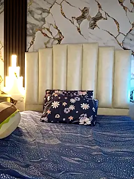 Snapshot of mollieblue69 chatting on 03-27-26, 01:22 mollieblue69 online show from 03-27-26, 01:22