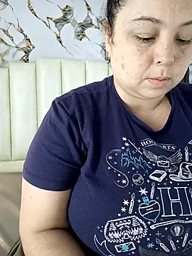 mollieblue69 online show from 05-13-26, 12:57