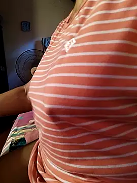 Snapshot of tharu_sweet chatting on 03-21-25, 07:33 tharu sweet online show from 03-21-25, 07:33