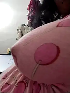 Snapshot of tharu_sweet chatting on 03-26-26, 06:35 tharu sweet online show from 03-26-26, 06:35