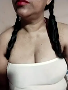 Snapshot of tharu_sweet chatting on 03-28-26, 03:00 tharu sweet online show from 03-28-26, 03:00