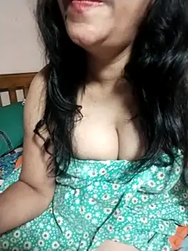 Snapshot of tharu_sweet chatting on 05-08-26, 05:35 tharu sweet online show from 05-08-26, 05:35