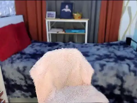 Snapshot of Laura_yourhottestbabe123 chatting on 01-07-25, 11:14 Laura yourhottestbabe123 online show from 01-07-25, 11:14