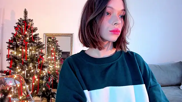 Snapshot of Kossie_ chatting on 12-22-24, 10:17 Kossie  online show from 12-22-24, 10:17